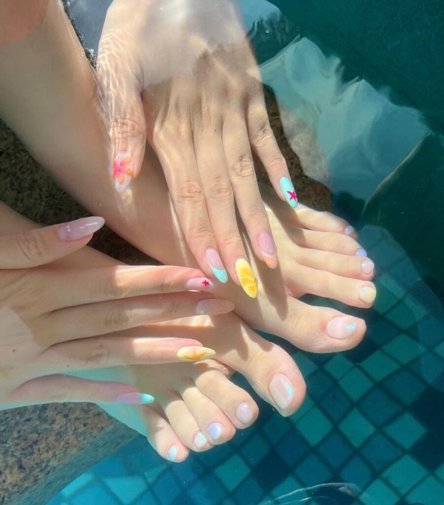 beach nails