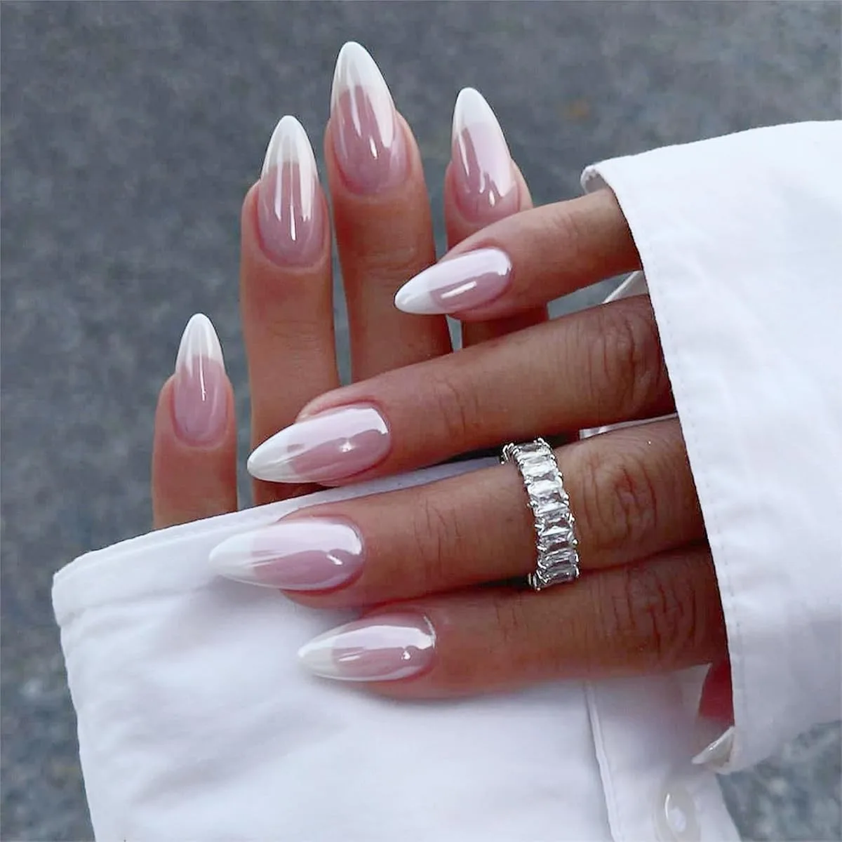 French Tip Press Nails - image 4