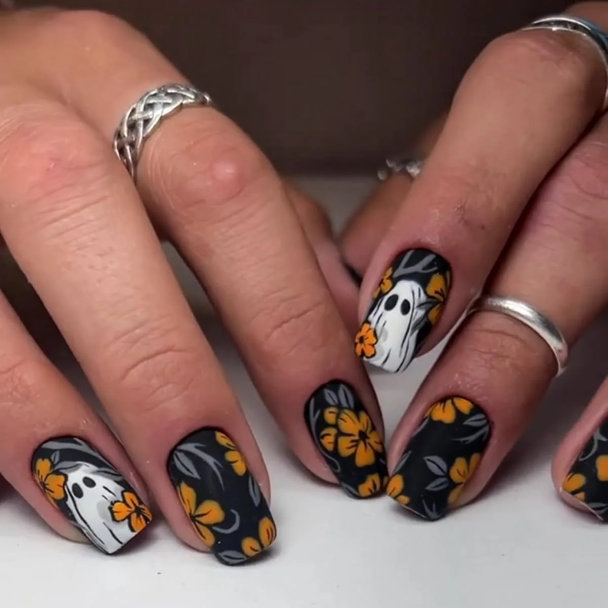 Press on Nails - image 4